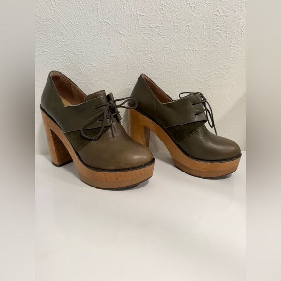 ANTHROPOLOGIE Cubanas Olive Leather Platform Oxford Clogs – Size 7 – VGUC - Picture 4 of 9